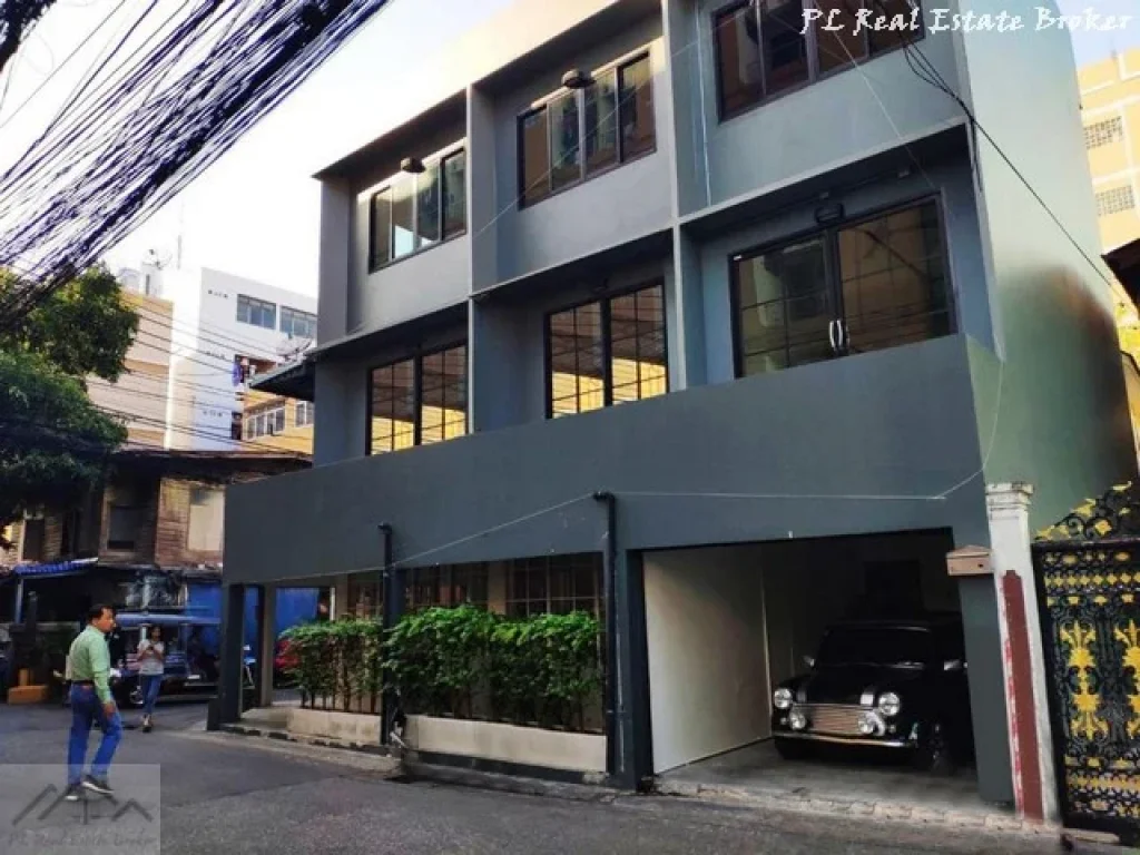 ให้เช่าอาคารพาณิชย์ 3 ชั้น สไตล์ Loft ตกแต่งแล้ว ใกล้ มหาวิทยาลัยหอการค้า ถนนประชาสงเคราะห์