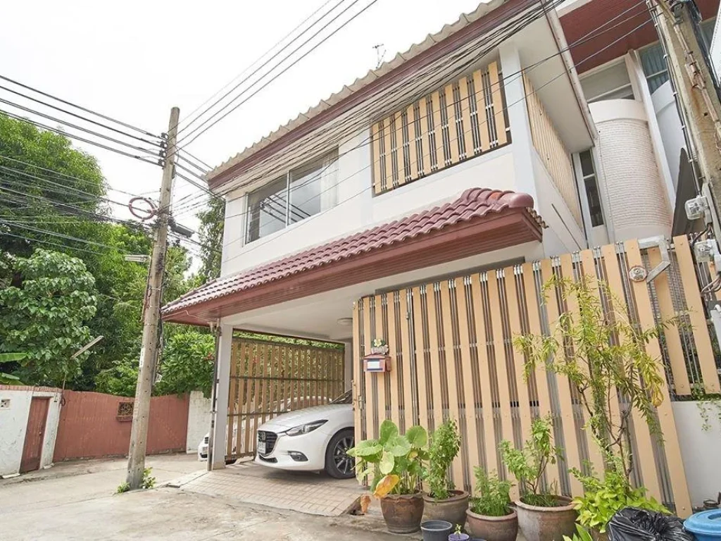 For Rent ทาวน์โฮม พร้อมอยู่ หมู่บ้านศรีนคร ใกล้เซ็นทรัลพระราม3