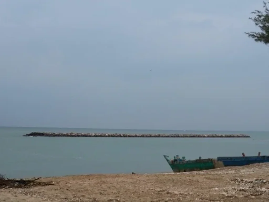 ขายที่ดินเปล่า ติดทะเล หาดเจ้าสำราญ เพชรบุรี ขนาด 2-2-48 ไร่ แปลงสวยรูปสี่เหลี่ยมผืนผ้า