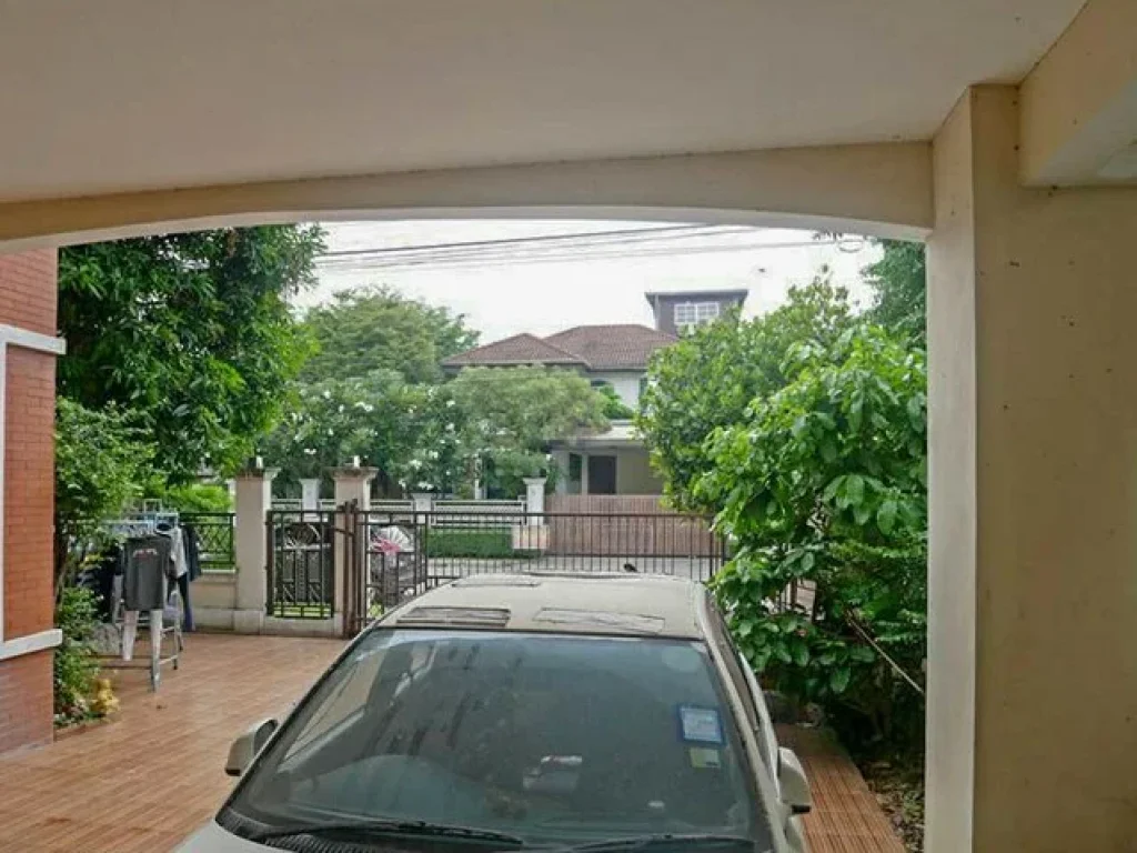 Sell House on Sukhumvit road near BTS Udom Suk Singapore National School