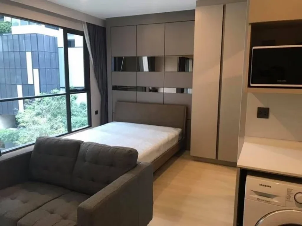 Condo for Rent near MRT Phetchaburi CBD near Office building