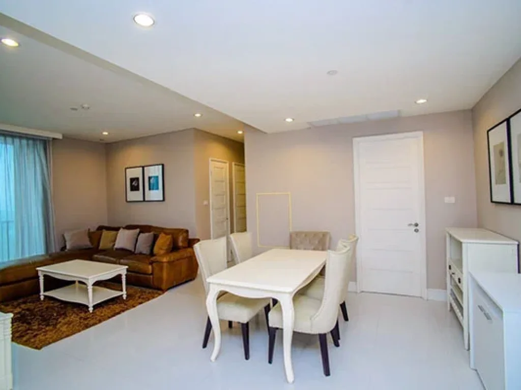 คอนโด Aguston Sukhumvit 22 แบบ 3 ห้องนอน Aguston Sukhumvit 22 Rare Pet-friendly High-end 3 Bedrooms Unit