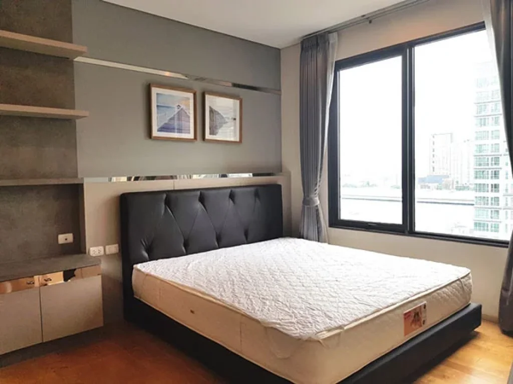 Villa Asoke แบบ Duplex 1 ห้องนอน พื้นที่กว้าง เพียง 2-3 นาทีจาก MRT เพชรบุรี A Spacious Beautiful and Nicely Furnished 1 Bed Duplex at Villa Asoke