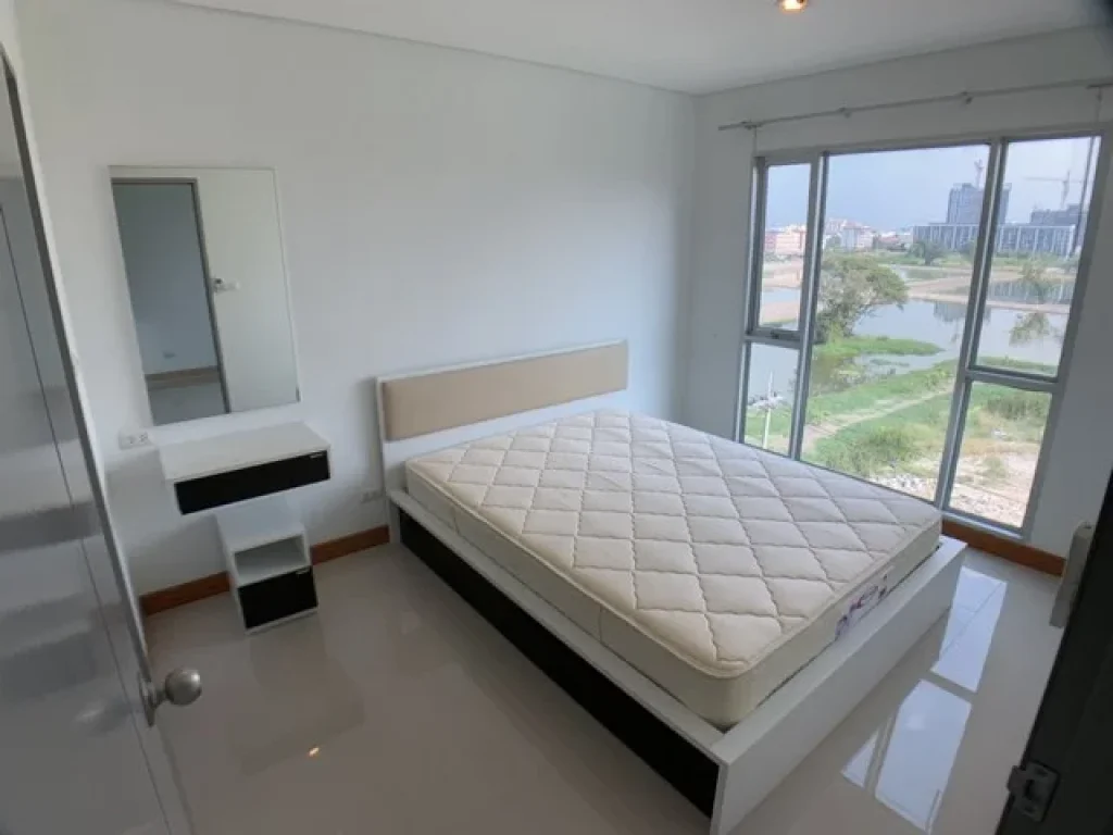 ขายคอนโด SERRANO CONDO พระรามสอง 3188 ตรม เฟอร์นิเจอร์ แอร์ 2 เครื่อง อาคาร A ชั้น 7