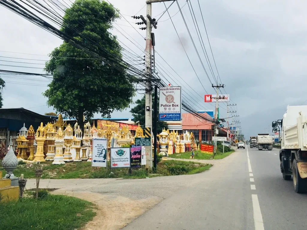 ที่ถมแล้ว 108 ตรวา ติดน้ำเหมืองสวย ใกล้บิ๊กซีหางดง โครงการทองกวาววิลเลจ