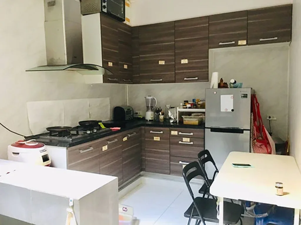 ทาวน์เฮ้าส์ ใจกลางทองหล่อ เพื่ออยู่อาศัย ในทองหล่อ For Rent A Town house in Compound at Sukhumvit For residence or home office