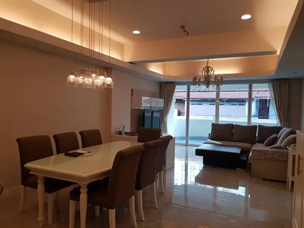 คอนโด แบบ 2 ห้องนอน ในซอย สุขุมวิท 24 ใกล้ BTS พร้อมพงษ์ For Rent 2 Bedroom Unit in Sukhumvit 24