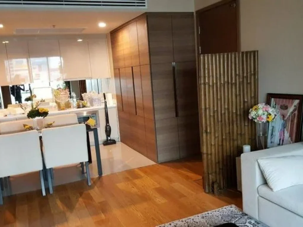 Urgent sale 115 million baht condo The Address Sathorn near BTS chongnonsi