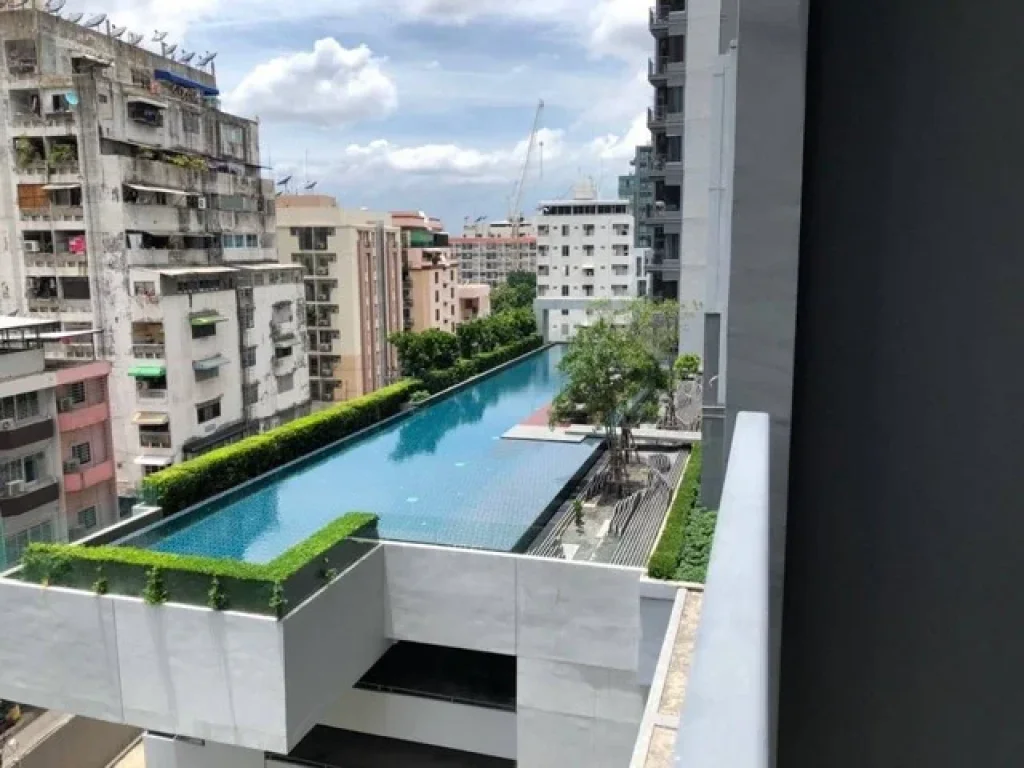 Urgent sale 63 million condo Onyx Phaholyothin near BTS Saphan Khwai Station