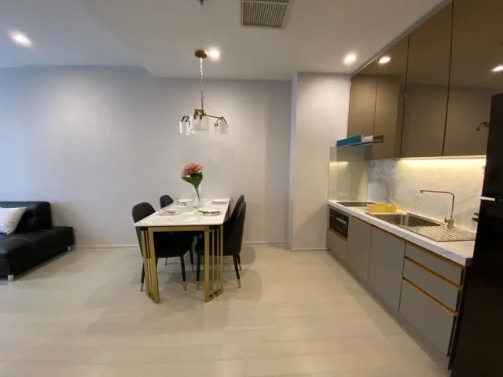 FOR RENT ให้เช่าคอนโด Noble Ploenchit Condo Size 56 sqm on 3rd floor 1 Bedroom 1 Bathroom