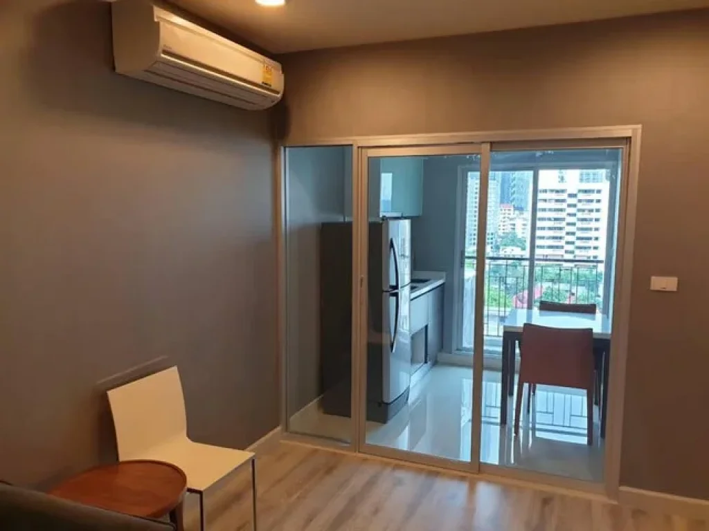 Centric Sathorn fully furnished 11th floor BTS Surasak