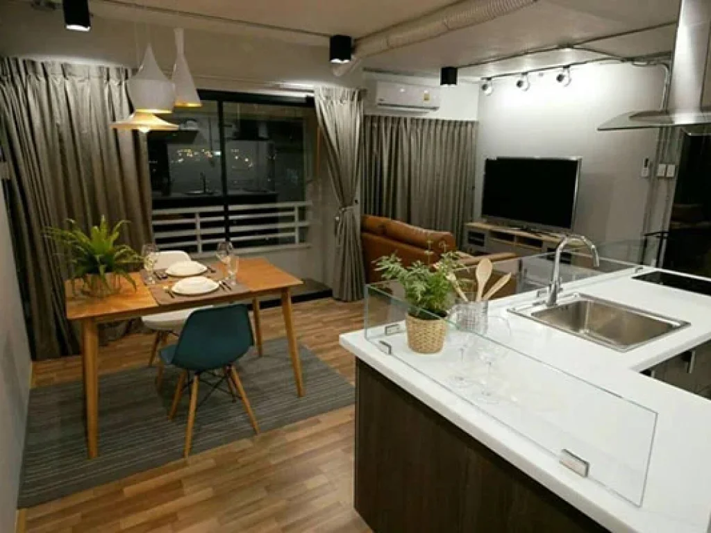 ให้เช่าด่วน คอนโด แบบ 2 ชั้น Duplex 2 ห้องนอน ทองหล่อ Urgent Rent 2 BR Duplex at Thonglor 18