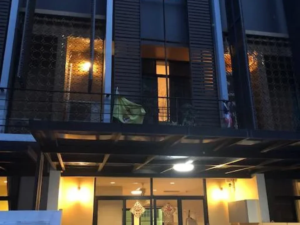 Townhome สภาพใหม่พร้อมเข้าอยู่ ใกล้ สาธร สาธุประดิษฐ์ 19 ล้านบาท