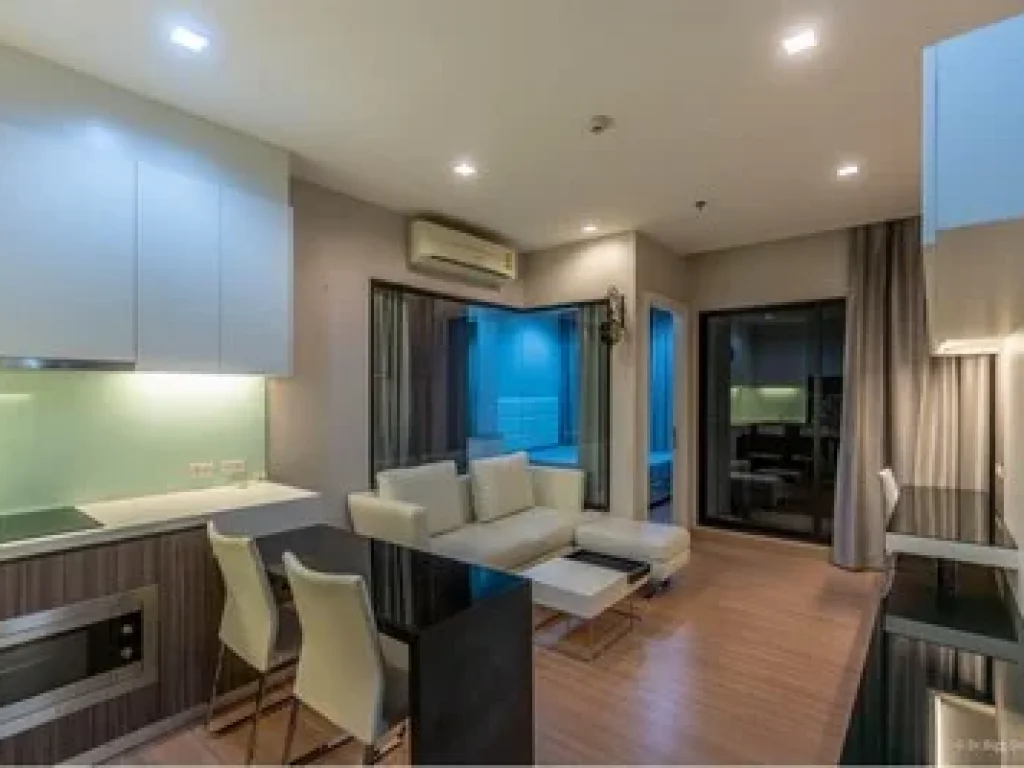 URBANO ABSOLUTE SATHORN  TAKSIN 1bed38 sqmชั้น 20fl วิวดูพลุ IconSiam