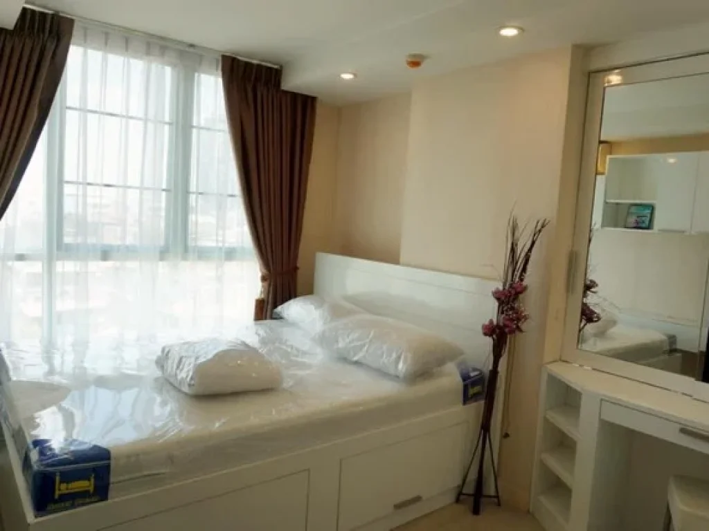 Zenith Place Sukhumvit 71 quiet private BTS Phra Khanong