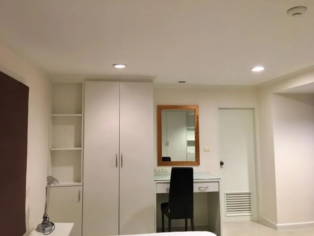 Condo for rent Empire House Condominium Ekamai 12 high floor 27th