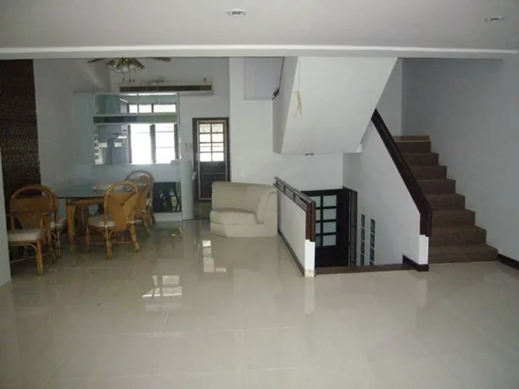 ให้เช่า ทาวน์เฮ้าส์ 3ชั้น เพื่ออยู่อาศัย ในทองหล่อ For Rent A Town house in Compound at Thonglor