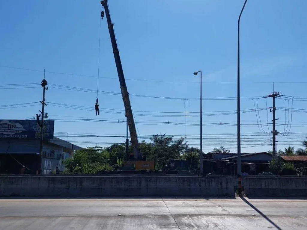 ร้อนเงินขายถูก ที่ดินติดถนนสุวินทวงศ์ 1 ไร่ติดกับ