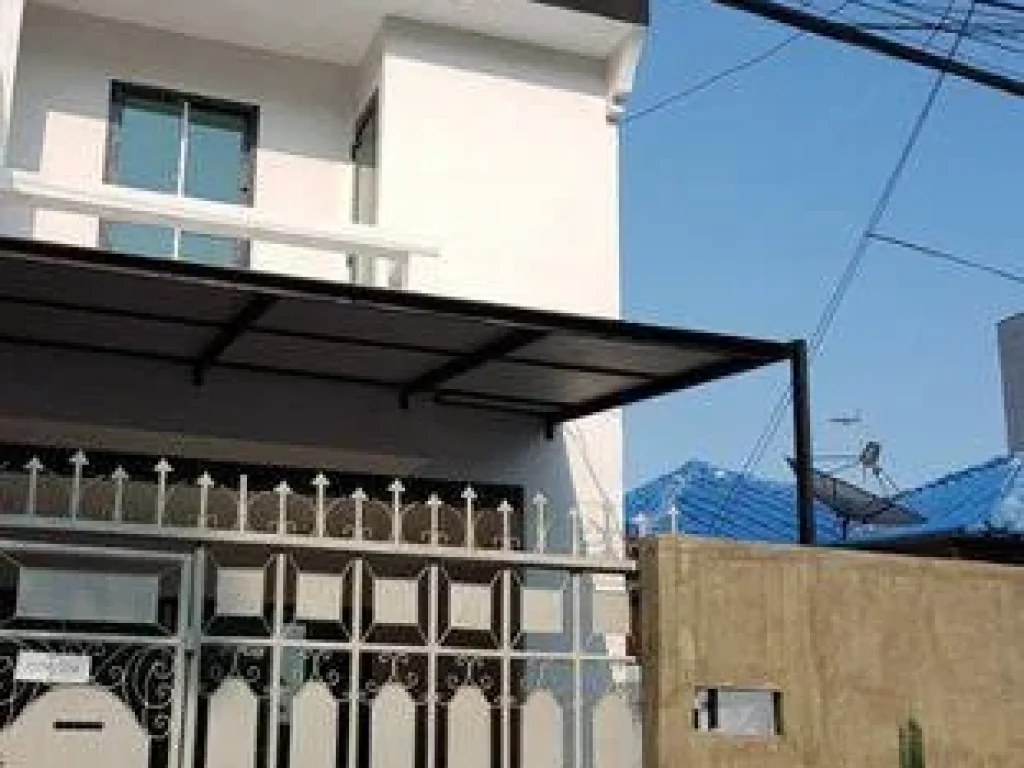 HS3004House For Sale ทาวน์เฮ้าส์ เสนานิคม 1