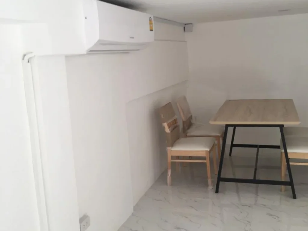 Townhome for rent 55000 bahtmonth near BTS Saladang