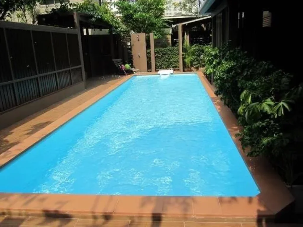 บ้านเดี่ยว สระส่วนตัว ใกล้ BTS ย่านพร้อมพงษ์ สำหรับที่พักอาศัย Single house with private pool in Soi Sukhumvit For Residence