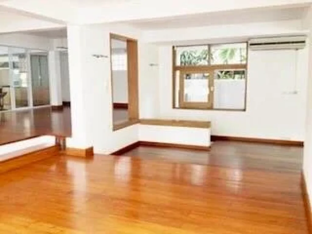 บ้านเดี่ยวกลางใจเมือง พร้อมสวนใหญ่ amp สระส่วนตัว สำหรับที่พักอาศัย Single house with private pool amp big garden in Soi Sukhumvit