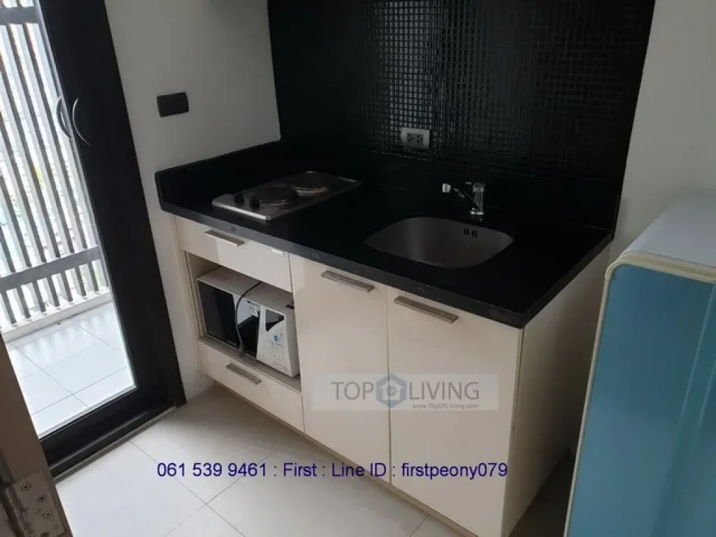 Studio for rent at Fuse Sathorn Taksin near BTS Wongweinyai