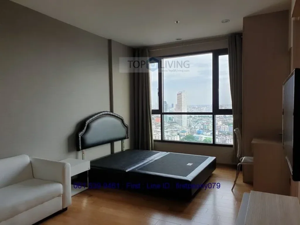 Studio for rent at Fuse Sathorn Taksin near BTS Wongweinyai