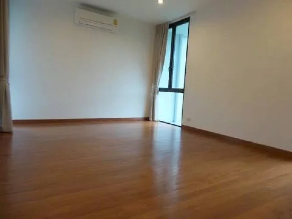 ให้เช่า บ้านสวย ทันสมัย พร้อมสระส่วนตัว BTS ทองหล่อ For Rent A modern single house in compound for residence