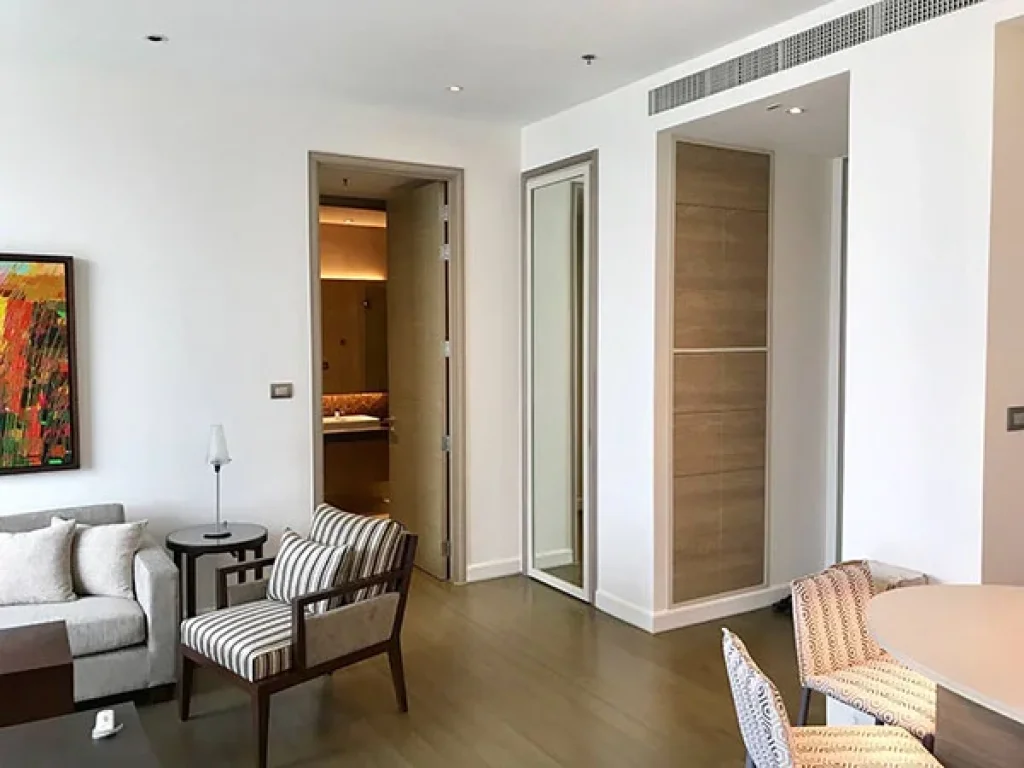 ให้เช่า คอนโดหรูพร้อมอยู่ ย่านราชดำริ For RENT Condo 1Bedroom on Rajchadamri road