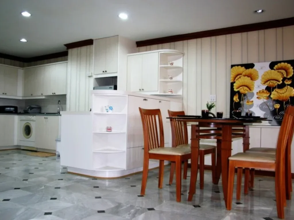 Condominium for Sale Supalai Place Sukhumvit 39 size 97 SQM Large Unit in Downtown