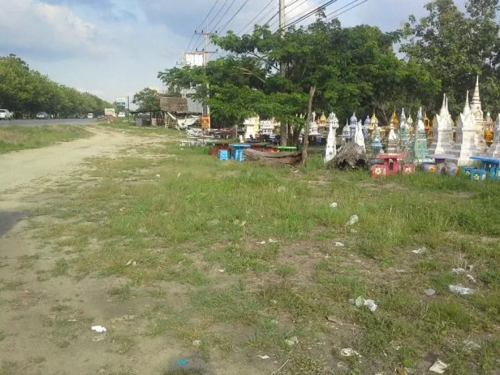 ที่ดิน 1 ไร่ ห่างถนนมิตรภาพเพียง 600 เมตร น้ำไฟพร้อม สะดวดสบายที่สวยมากๆร่มรื่น