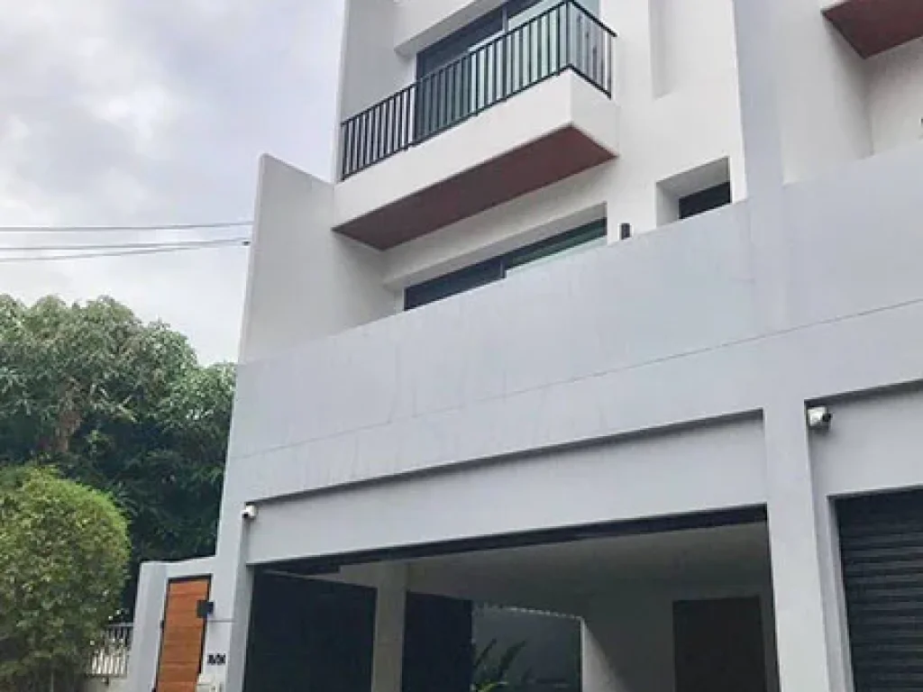 ให้เช่า บ้านเดี่ยว 3 ห้องนอน แถวสุขุมวิท For Rent Single house 3BR Near Sukhumvit