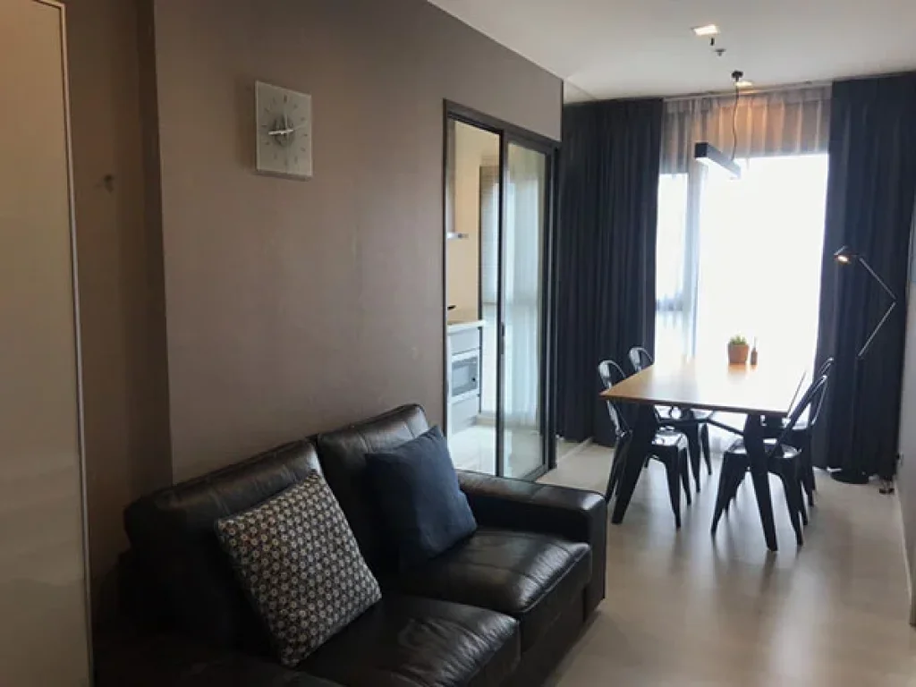 คอนโด Rhythm สุขุมวิท 36-38 แบบ 1 ห้องนอน เฟอร์นิเจอร์จัดเต็ม A Nice 1 Bedroom Unit near BTS Thong-Lo