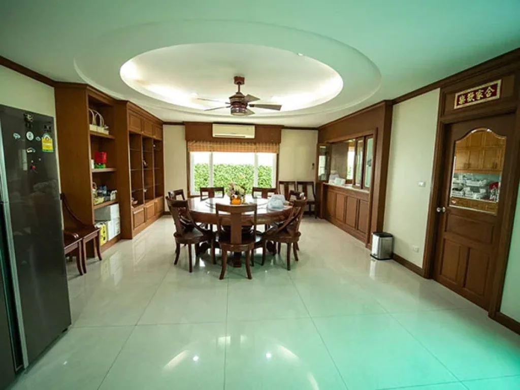 ขายด่วน บ้านเดี่ยว 5 ห้องนอน เฉลิมพระเกียรติ ที่จอดรถเพียบ For Urgent Sale 5 Bedroom House at Chalermprakiart