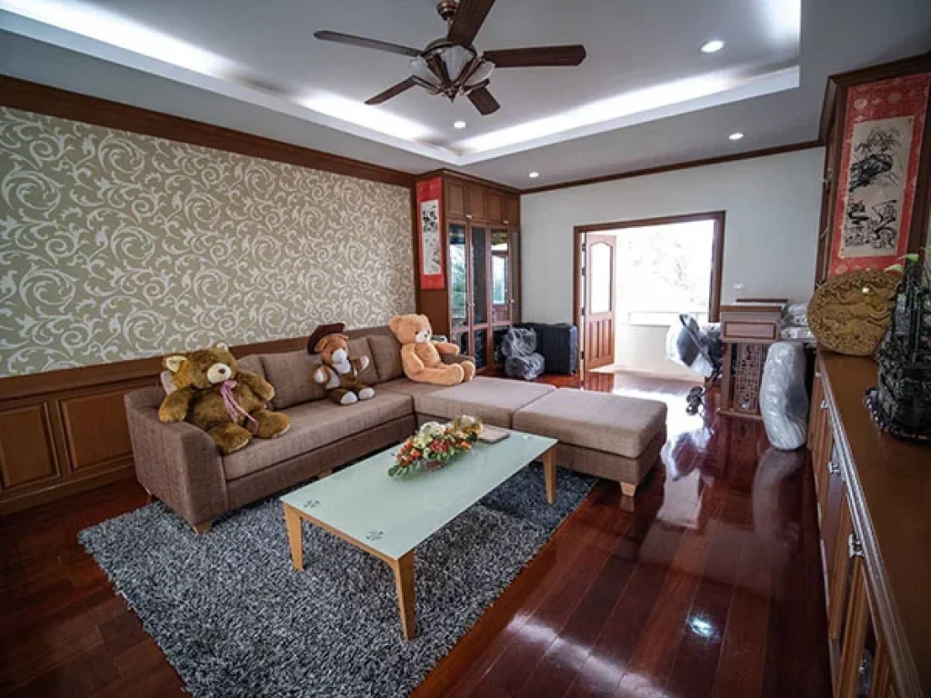 ขายด่วน บ้านเดี่ยว 5 ห้องนอน เฉลิมพระเกียรติ ที่จอดรถเพียบ For Urgent Sale 5 Bedroom House at Chalermprakiart