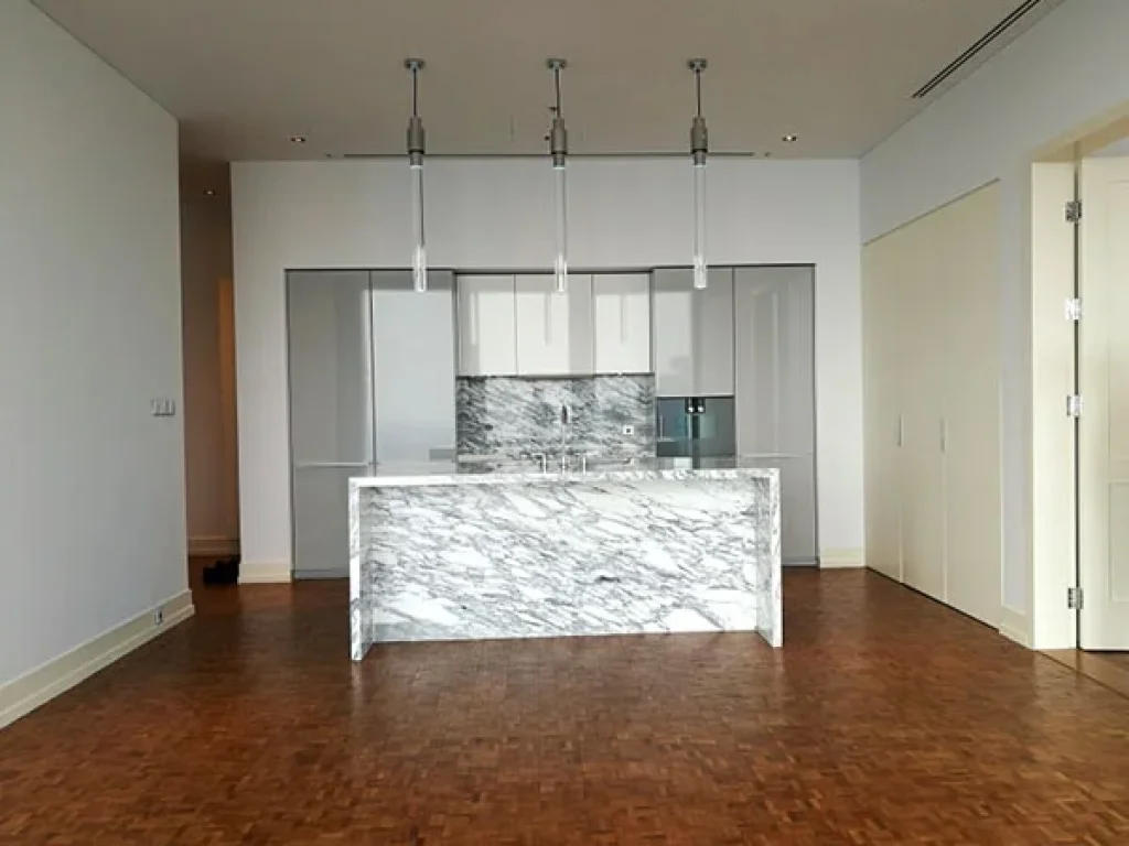 คอนโดสุดหรู แบบ 2 ห้องนอน ที่สีลมซอย 9 A Brand New Luxurious and Spacious 2 Bedroom Unit with Marvelous Bangkok City Views