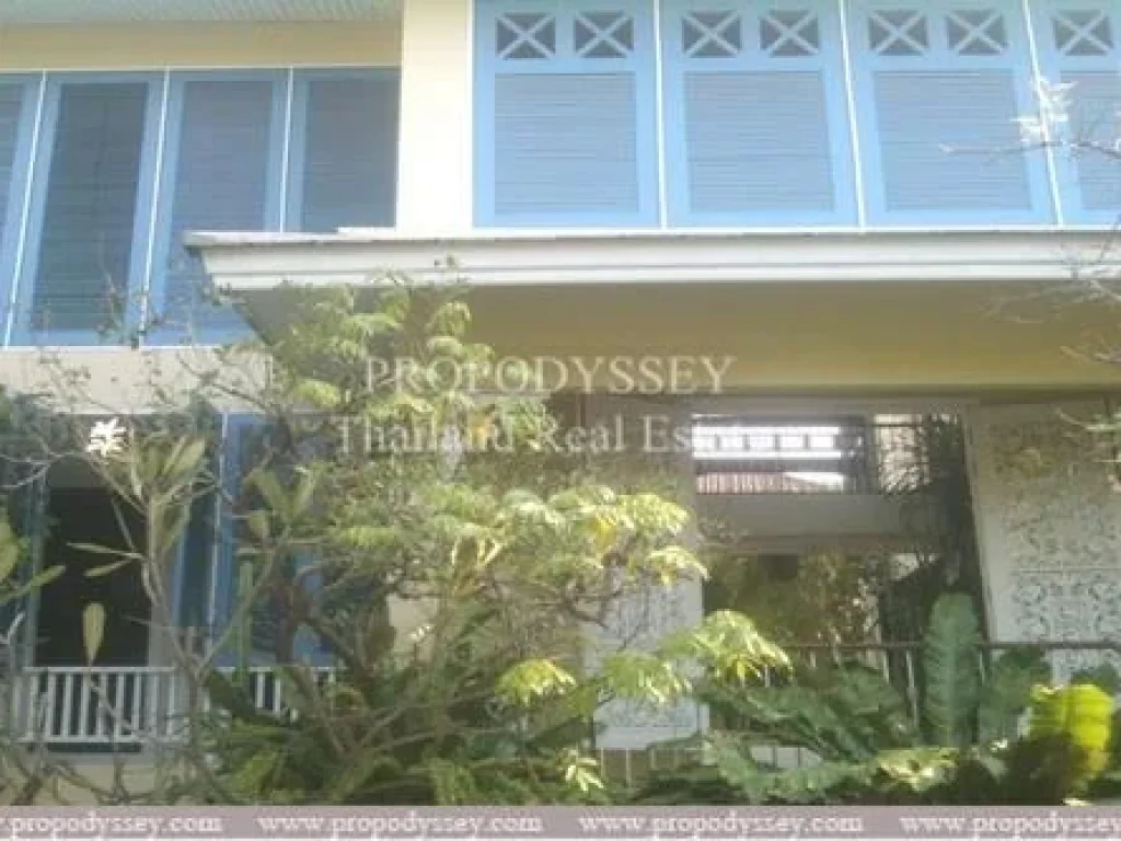 A house with private pool for rent on Ekkamai area