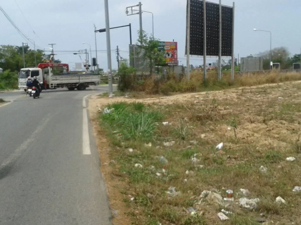 ขายที่ทำเลดีมาก ติดถนนเรียบทางรถไฟและใกล้ชัยพฤกษ์2 พัทยา