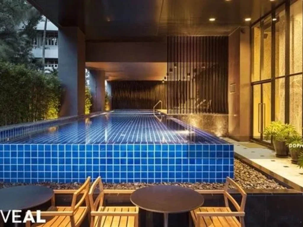 For Sell Noble Reveal Condo In Sukhumvit Near BTS Ekkamai 52 Sqm 1 Bed Corner Unit Furnished Ready to move in