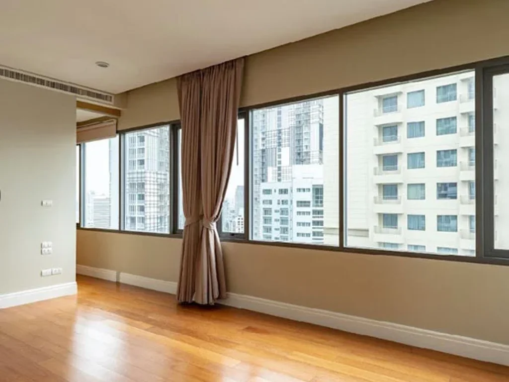 ห้องสวยแบบ Duplex 3 ห้องนอน ที่ คอนโด Bright Sukhumvit 24 3 Bedroom Duplex Unit in Soi Sukhumvit 24