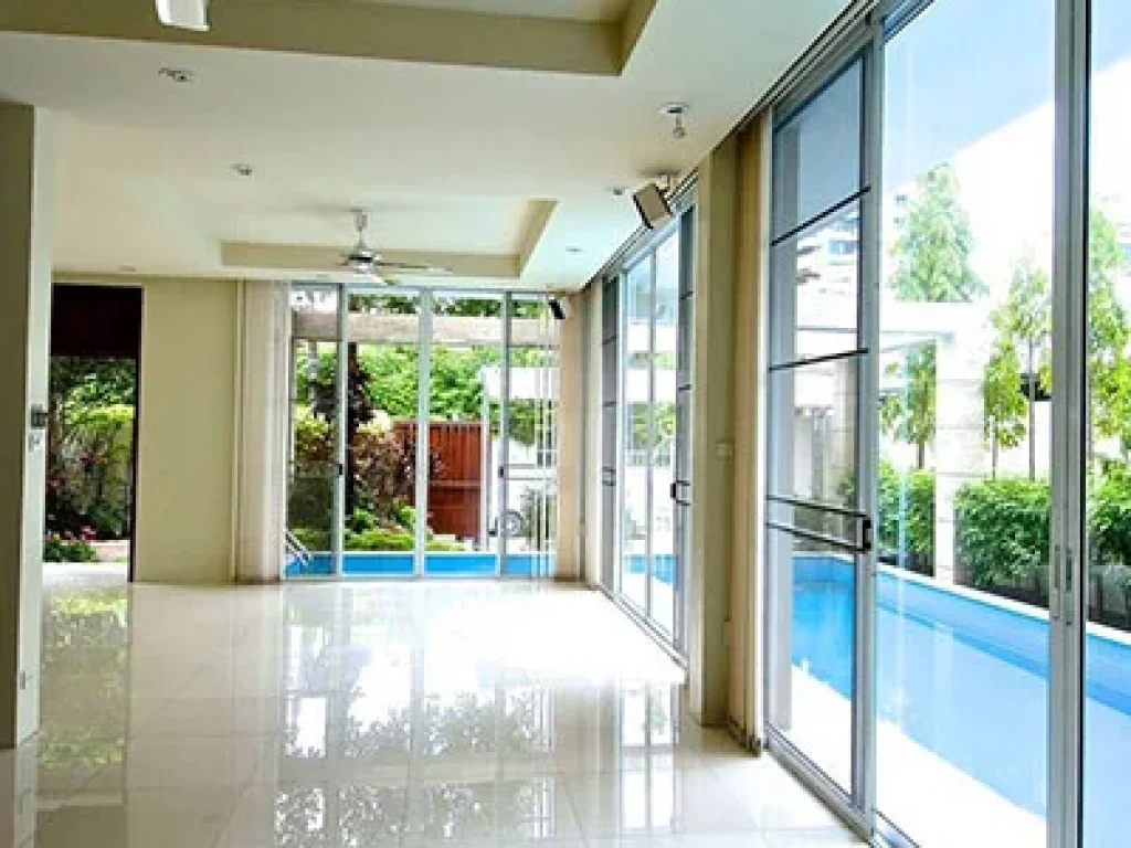 ให้เช่า บ้านเดี่ยวพร้อมสระว่ายน้ำ สไตล์ Modern Resort ใน ซอยทองหล่อ FOR RENT Resort Style Single House with Pool in Thonglor