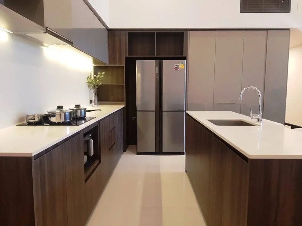 เช่าด่วน คอนโดหรู ห้อง Duplex แบบ 3 ห้องนอน A Nice and Cozy 3 Bedroom Duplex Unit in Sukhumvit 31