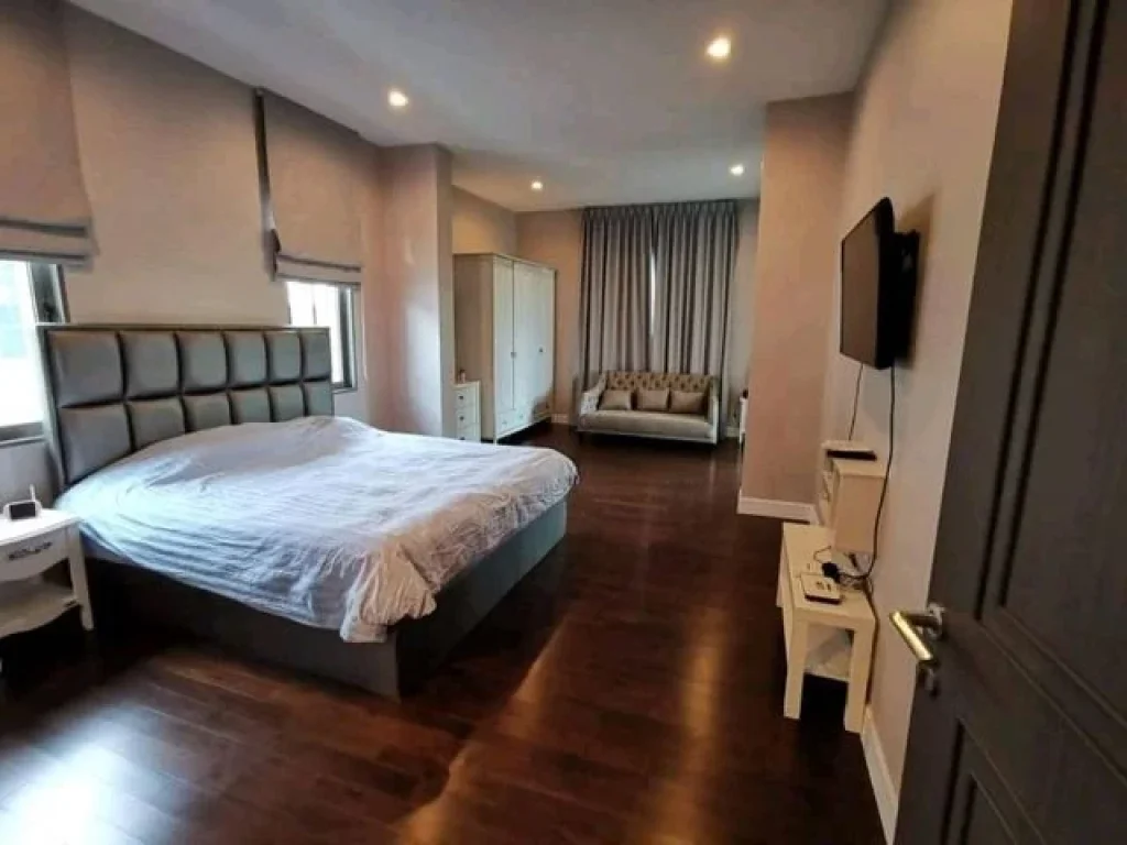 บ้านเดี่ยว 2 ชั้น หมู่บ้านนาราสิริ ปิ่นเกล้า-สาย 1 ระดับ Super Luxury ราคา 26900000 บาท