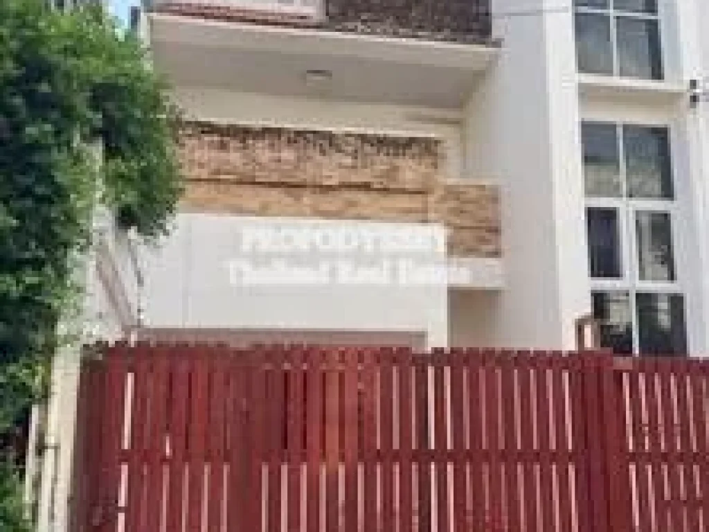 Townhouse for rent on Sukhumvit soi 54