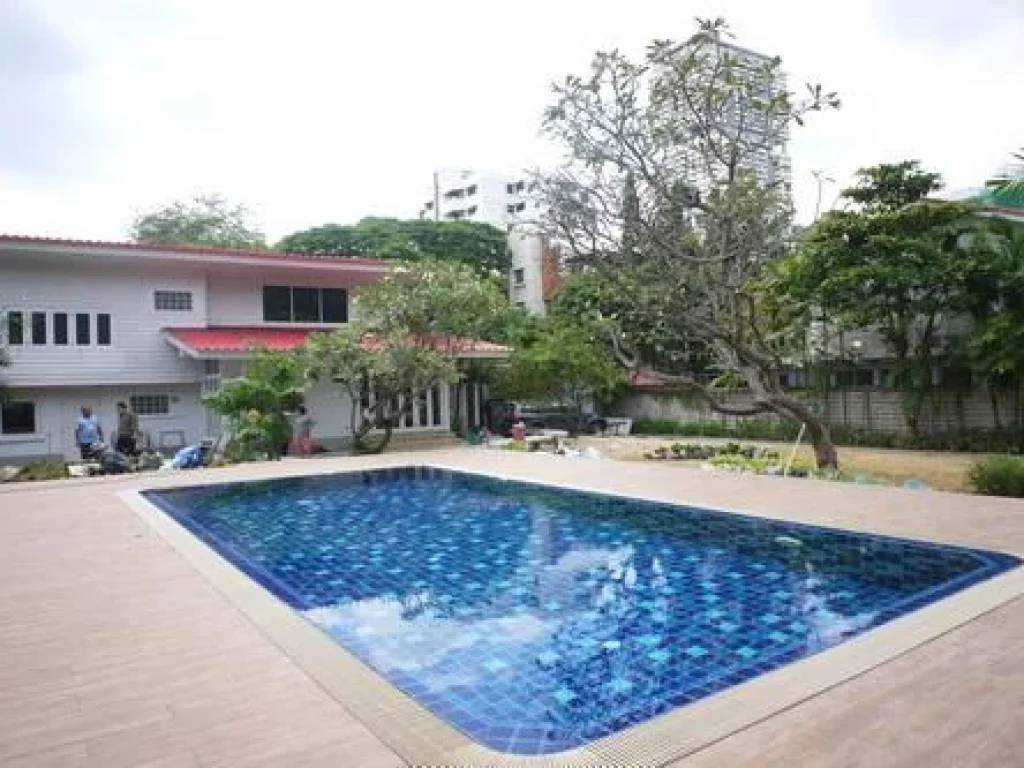 Newly renovated house with private pool for rent near Thonglor BTS station