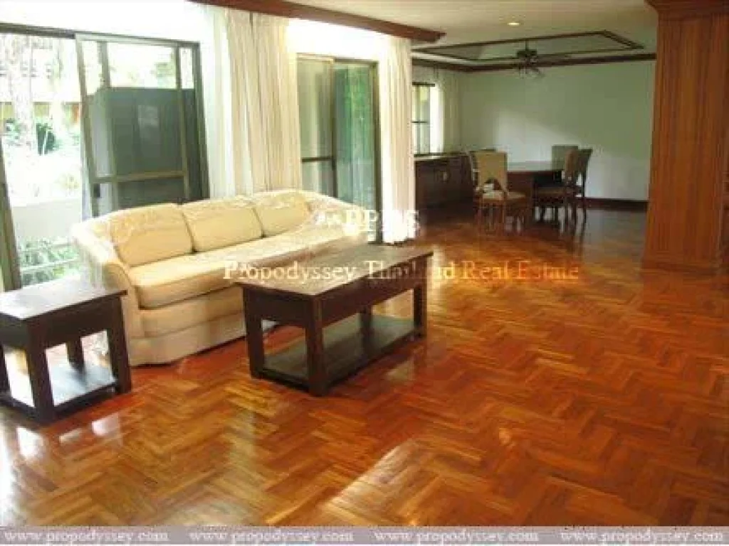 Town House for rent in compound on Sukhumvit 31 near Emquartier and Promphong BTS