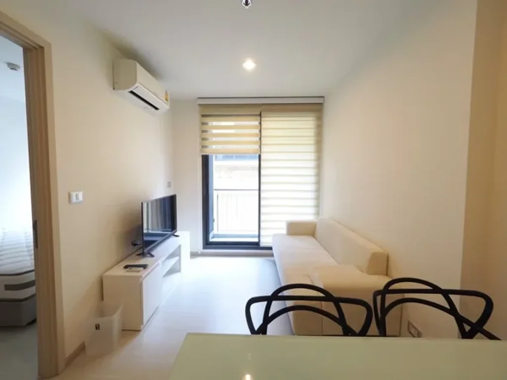 Rhythm Sukhumvit42 35 SqM 1Bed 9floor fully furnished near BTS Ekamai