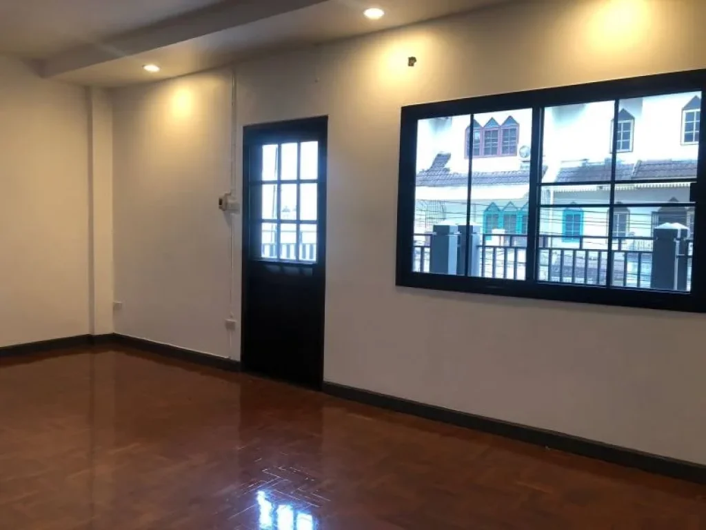 Townhouse for rent in front of Chiang Mai Universit 35 storey