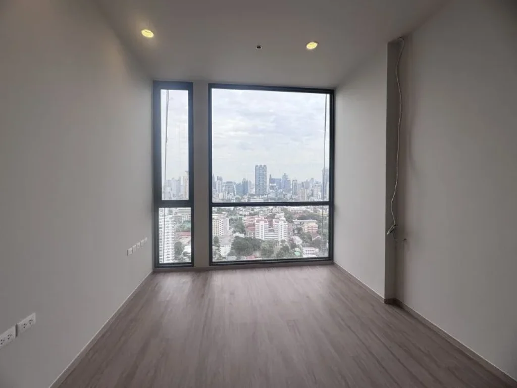 The Issara Sathorn Penthouse ห้องเปล่า เจ้าของขายเอง